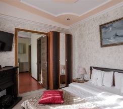 Студия-улучшенный семейный номер в Олимпия