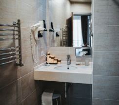 Люкс c 1 комнатой с балконом и с красивым видом из окна в Diana Palace