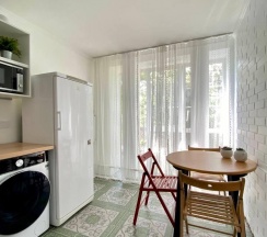 Коттедж улучшенный с 2 односпальными и 2 двуспальными кроватями в Гостевой дом