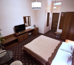 Улучшенный двухместный номер с одной двуспальной или двумя односпальными кроватями в My Favourite Garden Hotel