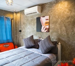 Номер Deluxe с балконом и с красивым видом из окна в Baan Rom Talay