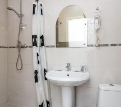 Номер комфорт с 2 односпальными кроватями в White&Black