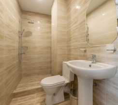 Трехместный номер ДЕЛЮКС с балконом в Granada