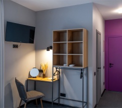 2-местный номер с собственной ванной комнатой в Friday center