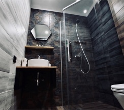 Улучшенный номер с двумя раздельными кроватями с окном (Отель Мёд) в Мёд & Маяк