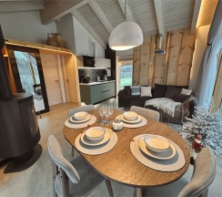 Лодж 2 с бесплатной сауной + Безлимитное посещение ЕлятыПарка в ЕлятыЛодж