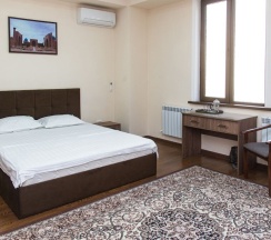Двухместный номер Standard с видом на город двуспальная кровать в Boutique Hotel Meros