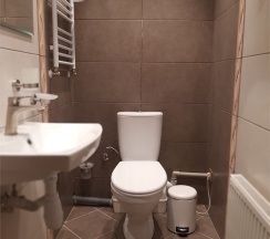 Четырехместный номер в цоколе без окон в Maziiz hotel Zelenogradsk