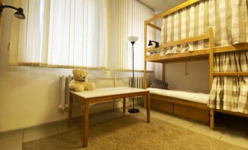 Кровать в общем номере (мужской номер) в Плюшевый Мишка