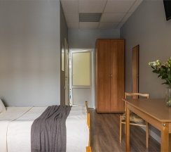 Стандартный  номер с 2 кроватями и собственной ванной в Номера в Гатчине