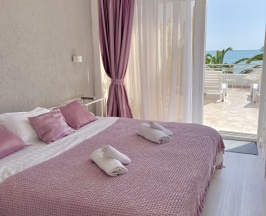 Двухместный номер Comfort с красивым видом из окна двуспальная кровать в Константа