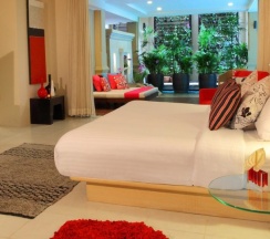 Двухместный номер Glam Splash двуспальная кровать в Burasari Phuket Resort & Spa