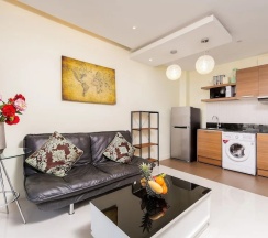 Апартаменты с балконом в The Lago Apartments by Tropiclook