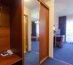 Двухместный полулюкс двуспальная кровать в Рахат