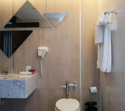 Люкс с 2 комнатами oceanfront в Tsix5 Phenomenal Hotel Pattaya