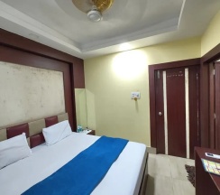 Двухместный номер Deluxe с видом на город двуспальная кровать в Goroomgo Gouri Palace Puri