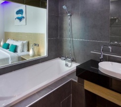 Вилла с 3 комнатами с балконом в Tropicana Pool Villa