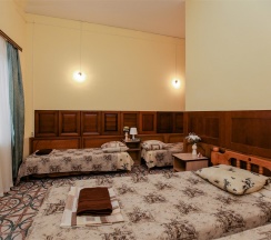 Стандартный 4х местный номер 1 этаж в Green oasis Vavilon