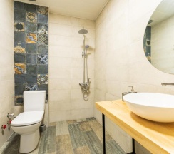 Двухместный номер Standard с красивым видом из окна двуспальная кровать в Hotel Chatini Mestia