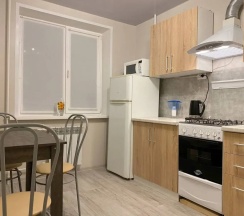 Апартаменты с балконом в Апартаменты 3-х комнатные GoodNight Aparts