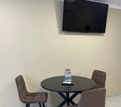 Трехместные апартаменты категории "Комфорт" в Astoria Apartments