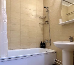 "Pistachio Flat" Однокомнатная квартира (Метро Ленинский проспект/Автово, 10 минут на транспорте) в Rauktis apartments