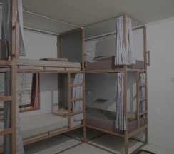 Кровать в общем номере с красивым видом из окна в Jero di Bisma Hostel