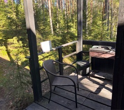 Сканди-Хаус с кухней, панорамным окном на лес и озеро, крытой террасой и мангалом в Greenvald парк Скандинавия