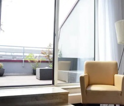 Двухместный номер с балконом двуспальная кровать в Bristol Hotel Frankfurt
