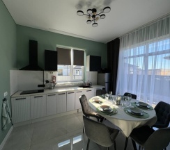 Уважаемые гости! Хотите отдохнуть семьей, компанией или поработать в тихой обстановке на свежем воздухе с видом на горы и лес? в Гостевой дом