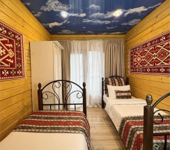 Трехкомнатный комфорт с общей террасой и видом на горы | 2 этаж в Hayat Haus