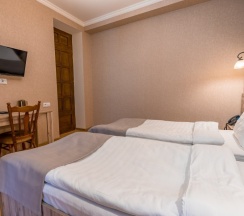 Номер Standard в Imperial House Hotel