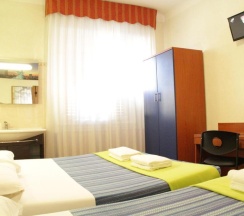 Трёхместный номер Standard в Hotel America