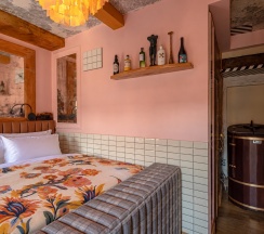 Люкс с кедровой бочкой в Villa Mr. Pinky