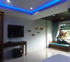 Двухместный люкс Deluxe с видом на сад (двуспальная кровать) в Chaokoh Phi Phi Hotel & Resort