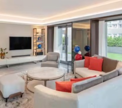 Двухместный люкс с террасой Presidential двуспальная кровать в DoubleTree by Hilton Bangkok Ploenchit