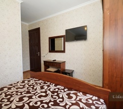 Коттедж с 3 комнатами с балконом и с красивым видом из окна в Удача