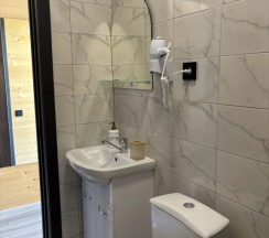 Пятиместные апартаменты Superior с красивым видом из окна в Golden House Hotel