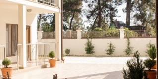 Лдзаа: Отель Талион