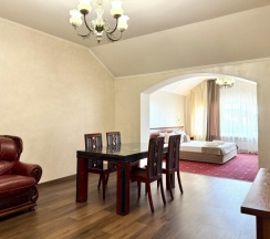 Семейный номер двухкомнатный в Bridge hotel