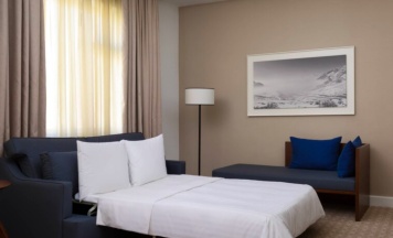Двухместный полулюкс двуспальная кровать в Armenia Marriott Hotel Yerevan