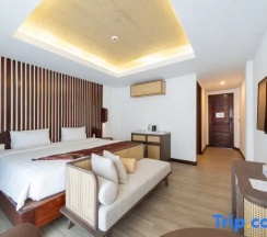 Двухместный номер Premier с видом на бассейн двуспальная кровать в Howard Johnson by Wyndham Phuket Naiyang