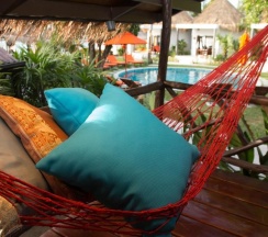 Бунгало Classic с красивым видом из окна в Отель Secret Garden Beach Resort