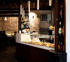 Двухместный номер Standard с балконом двуспальная кровать в In Trastevere house