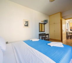 Двухместные апартаменты c 1 комнатой (двуспальная кровать) в Iliana Hotel