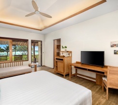 Двухместное бунгало Deluxe с видом на море двуспальная кровать в Отель Saii Phi Phi Island Village
