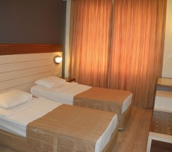 Двухместный люкс двуспальная кровать в Hawaii Suite Beach Hotel