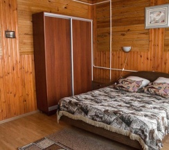Номер стандарт с 1 двуспальной кроватью в Алтан