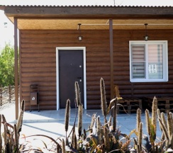 Домик Комфорт плюс 4х местный 2х комнатный с кухней в Гремучий