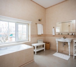 Двухместный номер Comfort с балконом двуспальная кровать в Серый кот